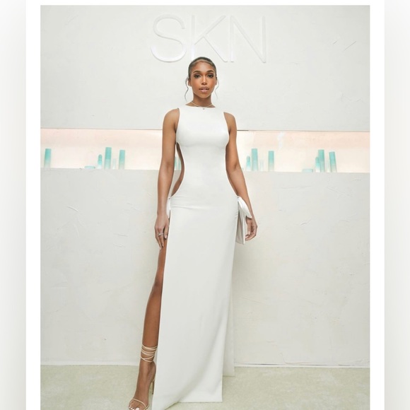 White open side dress - Picture 3 of 3